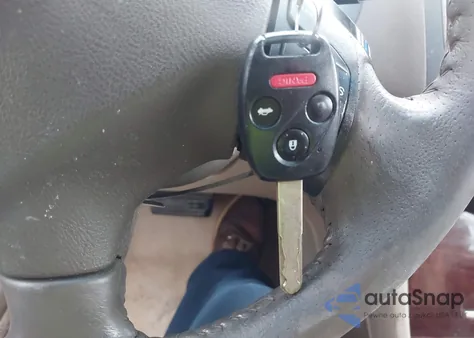 2006 Honda Accord 3.0 Ex из США, поврежденный, VIN 1HGCM66506A067421